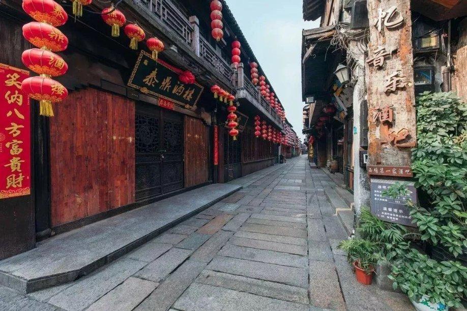 长郡梅溪湖中学:弘扬向上向善,传承红色基因